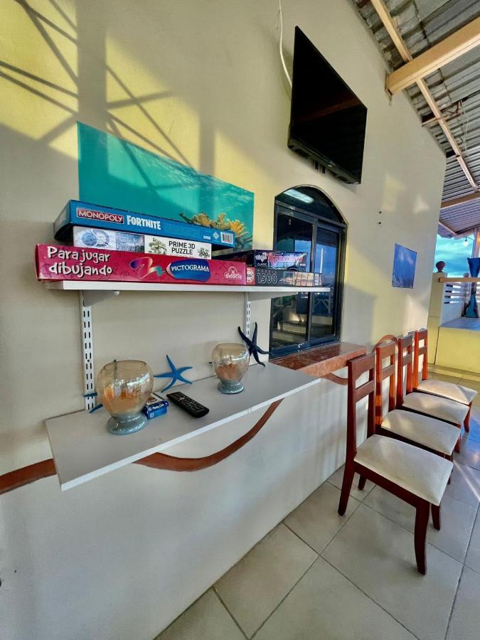 Reef Hostel Manta Bagian luar foto