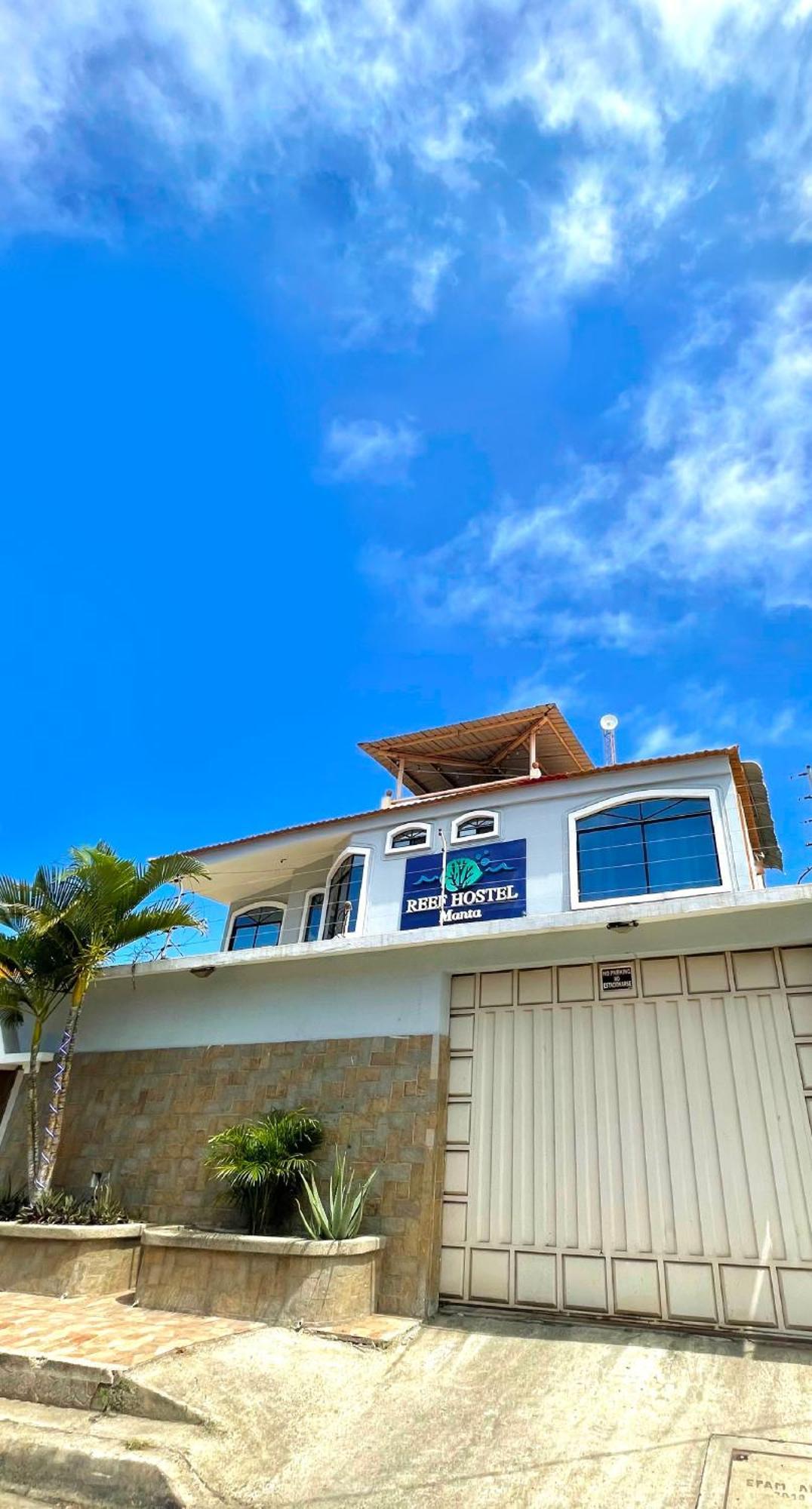 Reef Hostel Manta Bagian luar foto